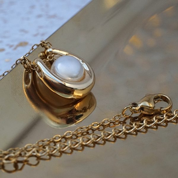 Elegance Curve Necklace