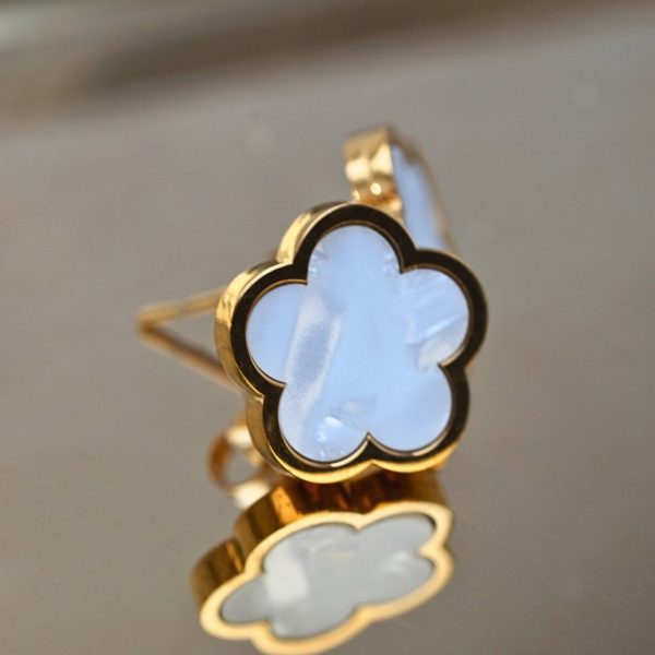 Pearl Breeze Flower Studs